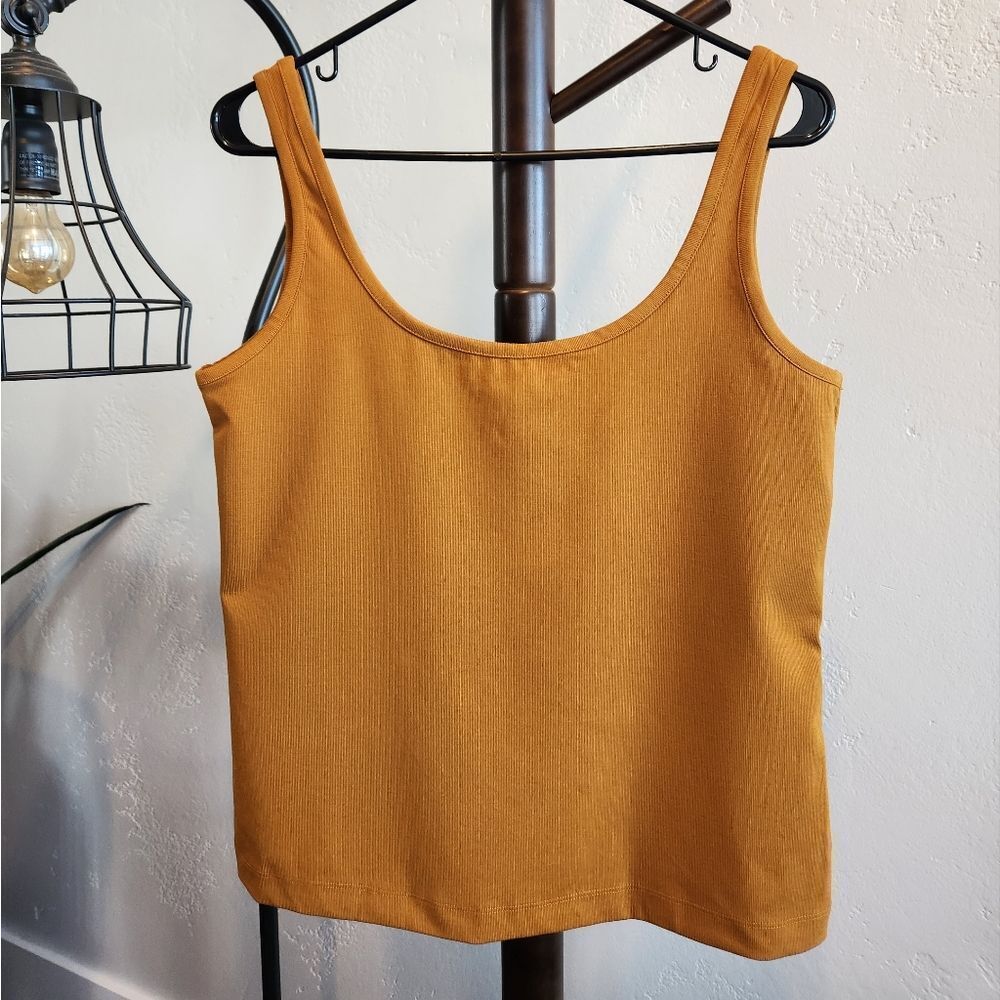 CLUB MONACO Ribbed Tank Top